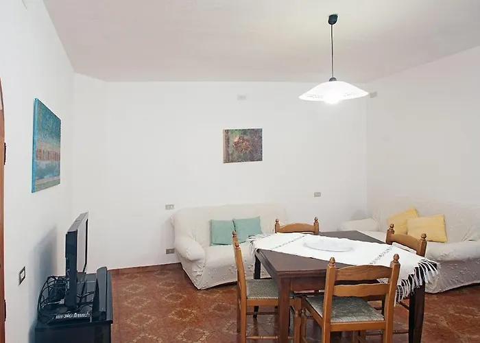 Giovanna- Seaside Escape, 80m To