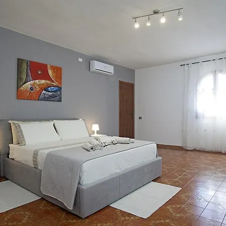 Giovanna- Seaside Escape, 80m To *