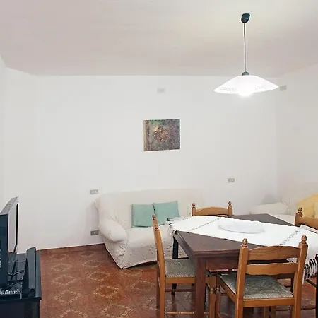 Giovanna- Seaside Escape, 80m To